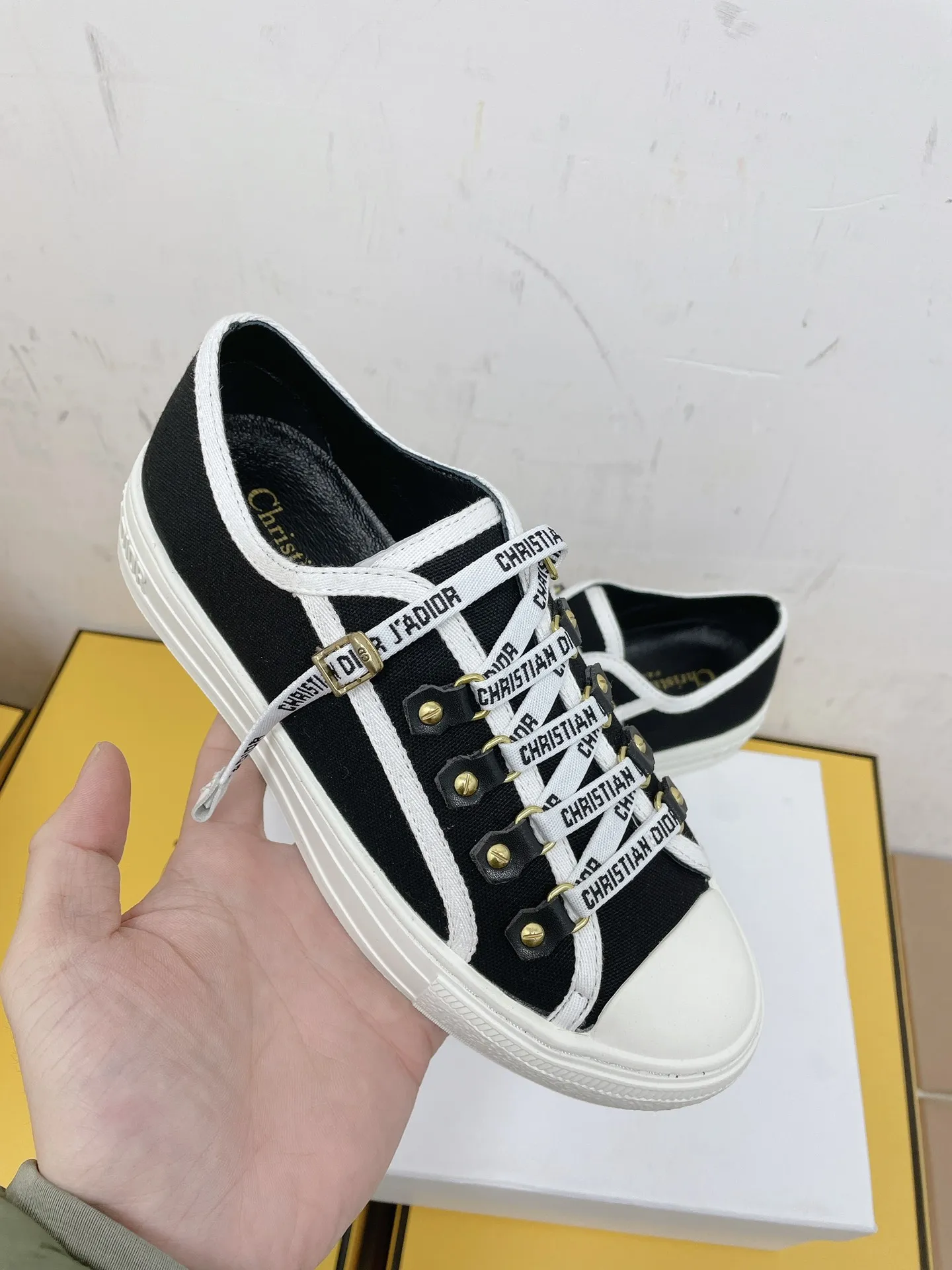 👟👟Ex-factory price 420👟👟 DIOR classic casual shoes black and white, classic 2 colors + 21 spring and summer latest colors, black and white, countless Internet celebrity shows, crazy rhythm, 21 spring and summer new products have richer materials, craftsmanship and design elements, so beautiful🔸Number: 35-40